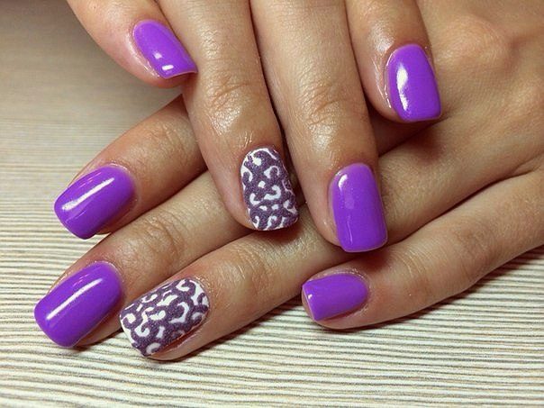 Как клеить бархатные наклейки на ногти?