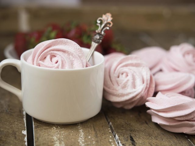 Как приготовить вкусный зефир в домашних условиях на агар-агаре, белках, из смородины, яблок, клубники, кефира и творога?