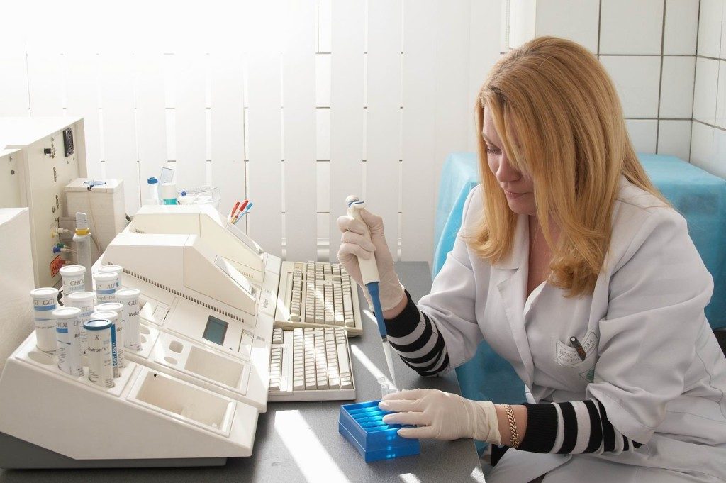 Лабораторные исследования не подтвердили связь бруксизма с заражением глистами