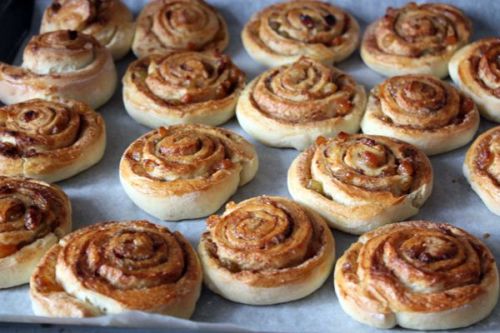 Булочки с халвой и медом
