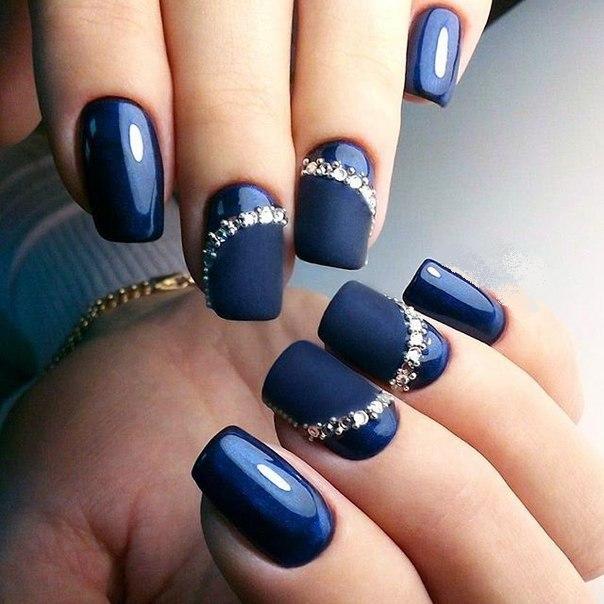 Матовый летний маникюр