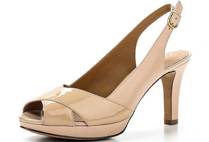 Босоножки от clarks