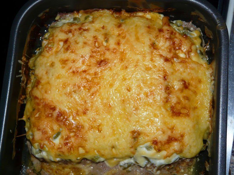 Запеканка из фарша и зеленых стручков фасоли.