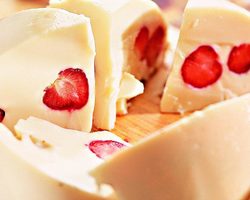 Молочный кисель: рецепт с крахмалом, яйцом, ягодами, яблоком, какао, диетический. Молочный кисель польза или вред?