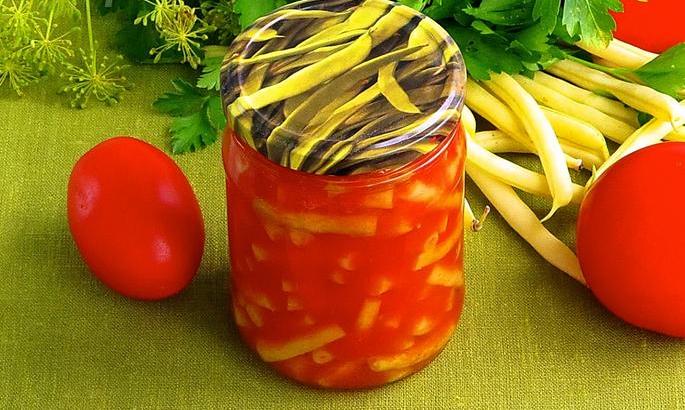 Французская фасоль с морковью и томатами.
