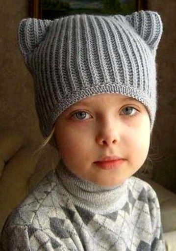 Такая красивая шапочка должна у вас получиться