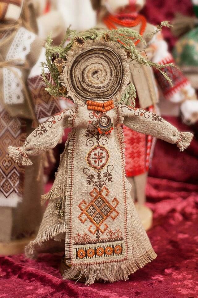 Считается, что мотанка появилась ещё во времена трипольской культуры