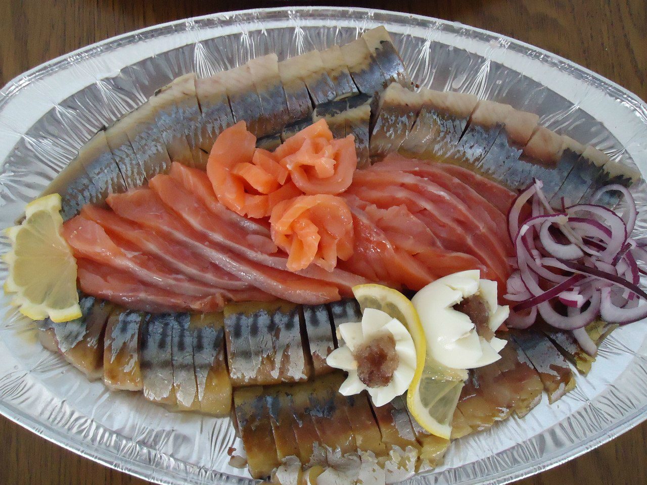 Красивая сервировка рыбы