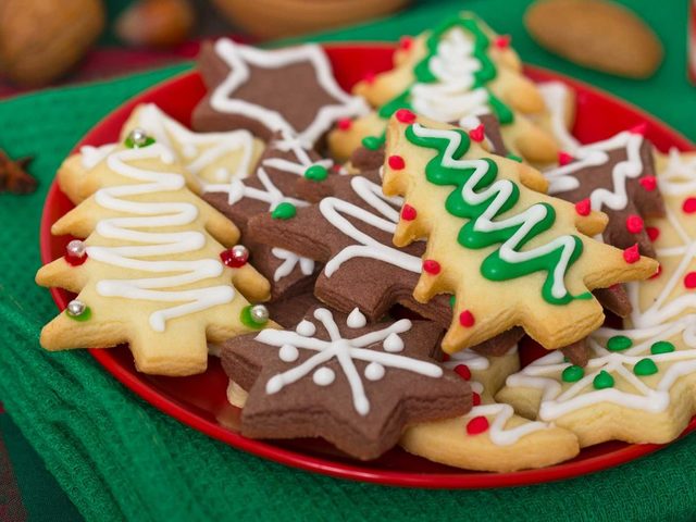 Лучшие рецепты праздничного печенья на Новый год с фото. Как приготовить новогоднее печенье с предсказаниями и пожеланиями, как украсить?