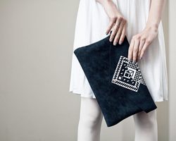 Как купить красивый модный женский клатч кожаный, замшевый, лаковый, на цепочке, со стразами в интернет магазине Алиэкспресс | Aliexpress? С чем носить бирюзовый, коралловый, красный, белый, золотой женский клатч?