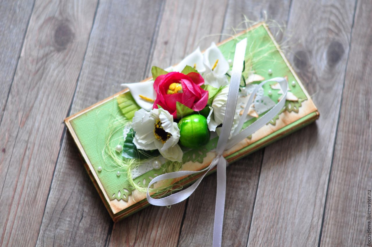 Шоколадница с объемным декором
