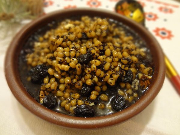 Классическая кутья с пшеном.