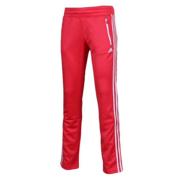 Свободные женские спортивные штаны adidas.