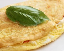 Как приготовить вкусный омлет с овощами? Вкусный омлет на завтрак с помидорами, шпинатом, цветной капустой, брокколи, кабачками, картошкой: ингредиенты, рецепты, фото