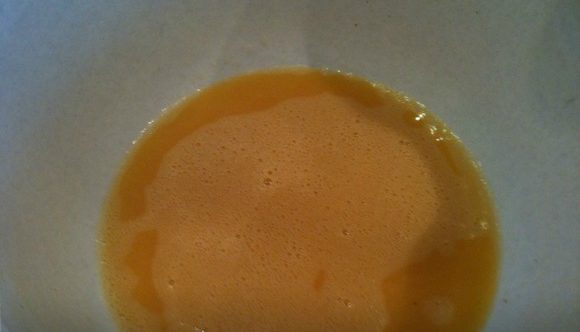 Рулет из омлета с мясным фаршем: взбиваем яйца