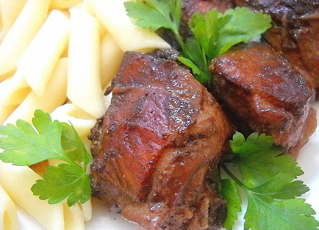 Вот так будет выглядеть куриное мясо в таком маринаде из вина