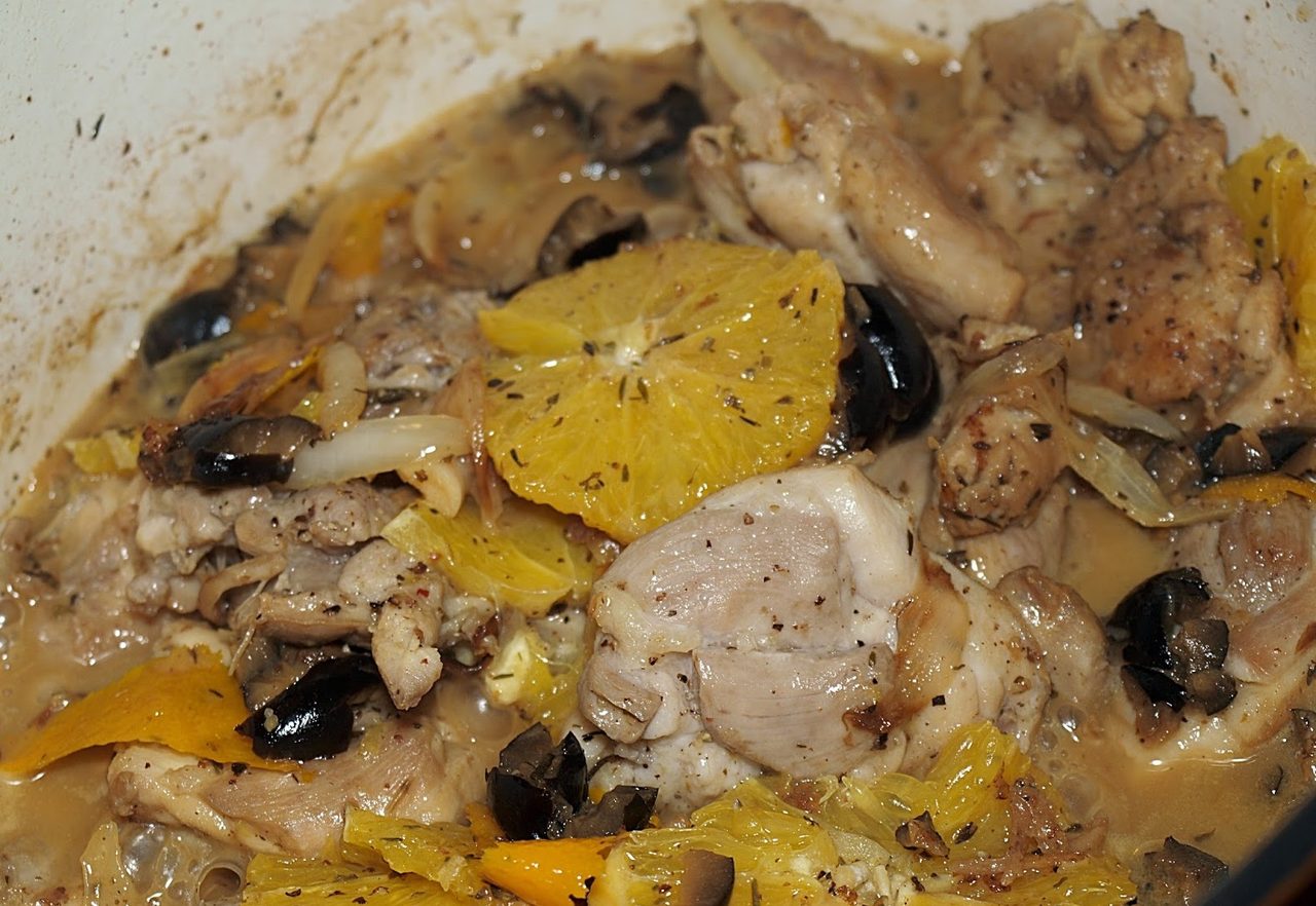 Мясо с вином на сковороде