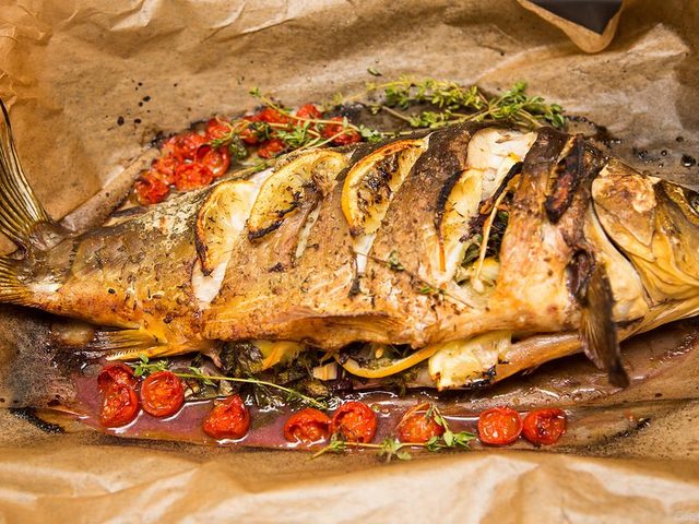 Вкусные домашние рецепты котлет, пирога, ухи и блюд из речной рыбы, запеченной в духовке, фольге, мультиварке, жареной на сковороде. Как сделать консервы из речной рыбы в мультиварке, автоклаве?