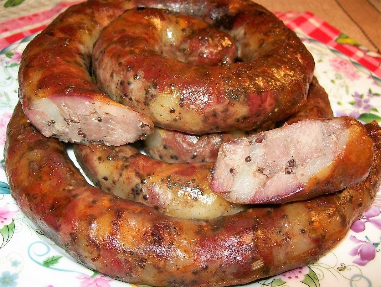 Колбаса домашняя - самый вкусный рецепт. Как сделать домашнюю колбасу из свинины, курицы, говядины, индейки, печеночную, кровяную, ливерную?