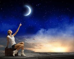 Заговоры, молитвы и обряды на растущую Луну на монеты, купюры, кошелек, свечу, воду, соль: белая магия. Какие заговоры и молитвы на растущую Луну читать в среду, в четверг, первый день?