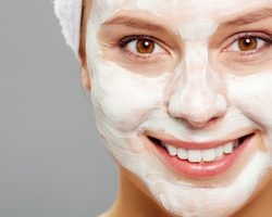 Как очистить и отбелить лицо от черных точек, прыщей и пигментных пятен пищевой содой в домашних условиях? Рецепты масок и скрабов очищающих, отбеливающих, от прыщей с пищевой содой