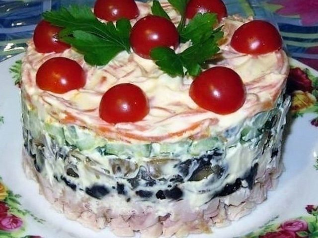 Cалат «Обжорка» — классический пошаговый рецепт слоями с фото. Лучшие рецепты салата «Обжорка» с печенью, курицей, колбасой, мясом, грибами и фасолью