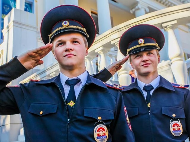 Как и куда поступить в среднюю и высшую школу милиции после 9 и 11 класса юноше и девушке? Что нужно для поступления в школу милиции: экзамены, подготовка, проверка, характеристика
