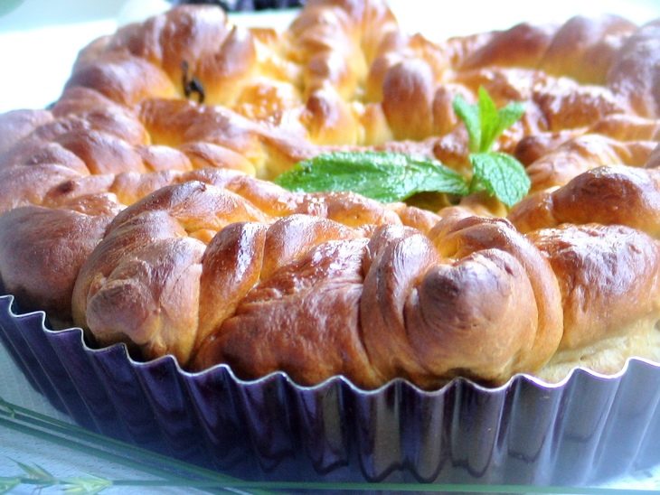 Пирог с щавелем и яблоками