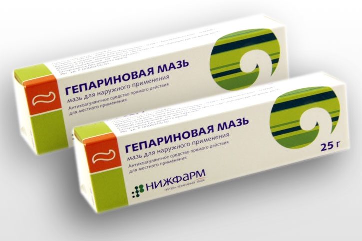 Препарат от водянки рук и ног: гепариновая мазь.
