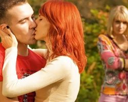 Почему женатые мужчины заводят любовниц: психология отношений, признаки, что есть любовница. Как часто женатые мужчины бросают семью и уходят к любовнице, и наоборот бросают любовниц, в каких случаях?