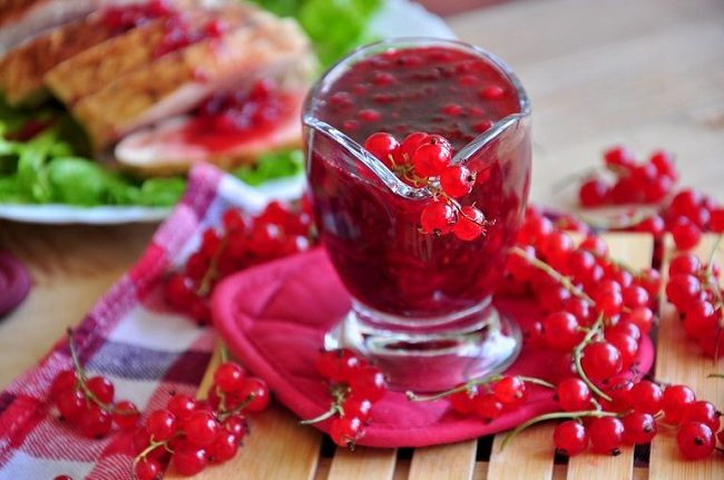 Ткемали из красной смородины