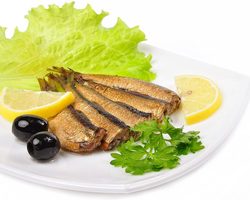 Домашние шпроты из салаки, речной рыбы, мойвы, уклейки, кильки: вкусные рецепты. Как приготовить шпроты из рыбы в домашних условиях в духовке, мультиварке?