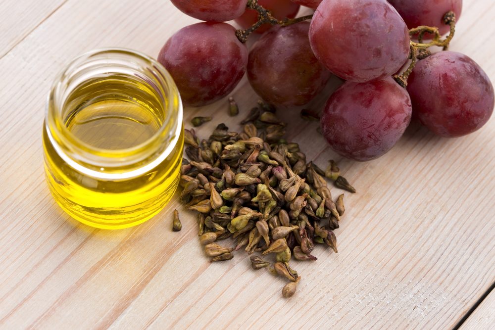 Как уменьшить грудь маслами?