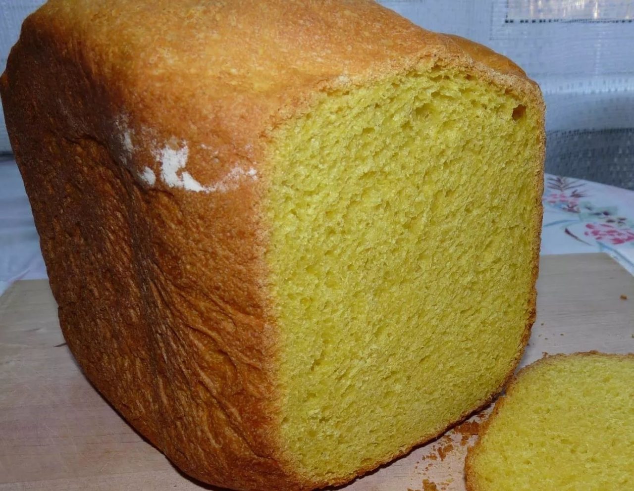 Безглютеновый кукурузный хлеб: рецепт в хлебопечке