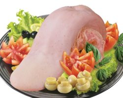 Как быстро и легко почистить свиной и говяжий язык перед варкой и после варки: советы, видео. Когда лучше снимать кожу с говяжьего и свиного языка: до или после варки?