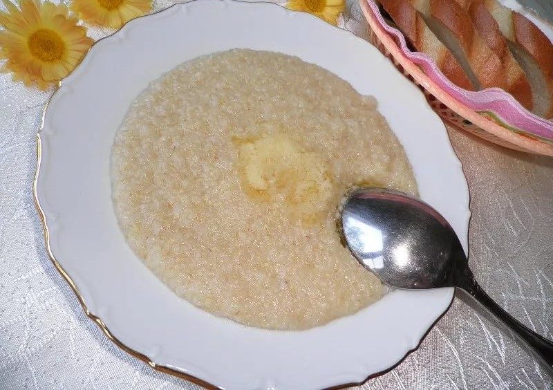 С какого возраста можно давать ребенку и как вкусно приготовить на молоке и воде для детей пшеничную кашу: рецепт