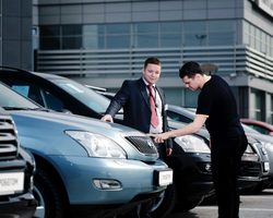 Как правильно и где выгодно продать автомобиль с пробегом и без самостоятельно, на Avito. через интернет, автосалон в Трейд-ин (Trade-in), Карпрайс, перекупщикам? Как продать свой автомобиль быстро и дорого: советы, подсказки, заговор
