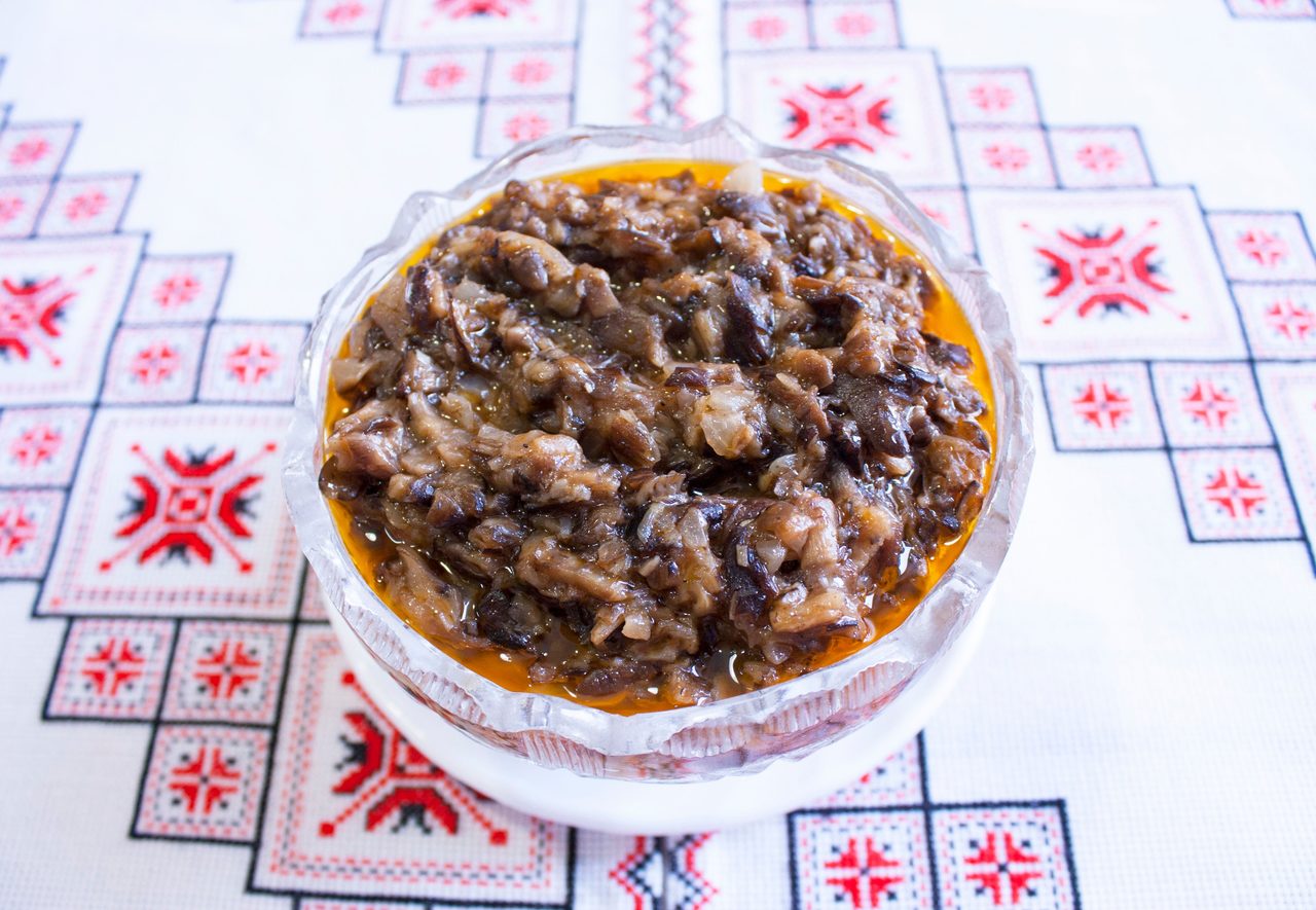 Икра из лисичек на зиму с кабачками