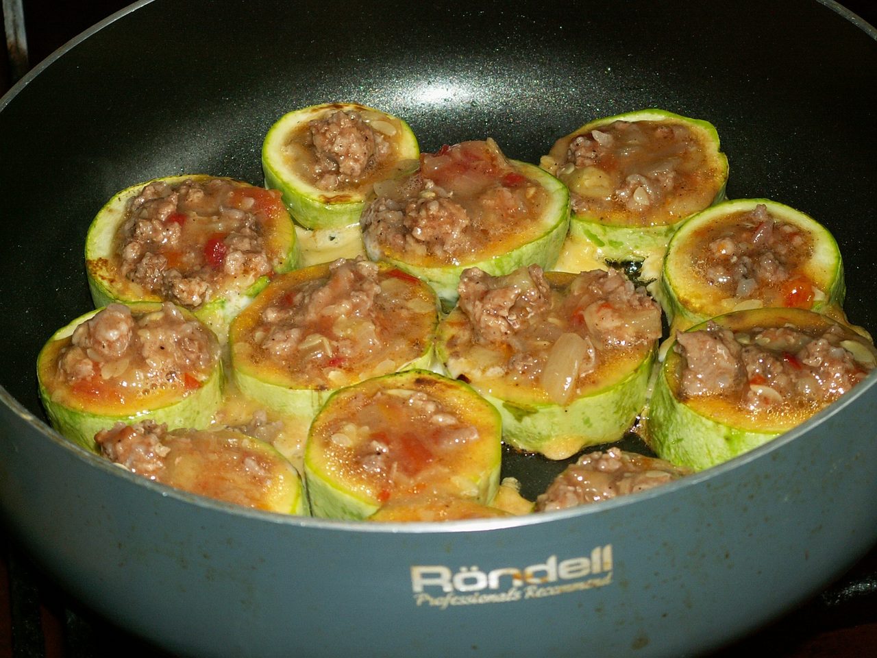 Кабачки с мясом
