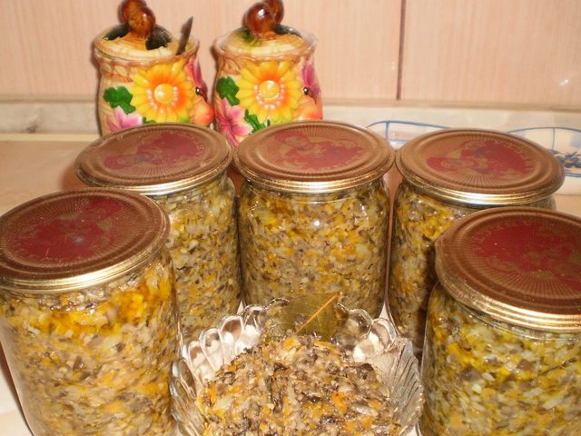 Икра грибная на зиму из опят: лучшие рецепты приготовления. Вкусные рецепты грибной икры из опят с чесноком, морковью и луком, помидорами, из маринованных, замороженных, сушеных, вареных, ножек, опят на зиму