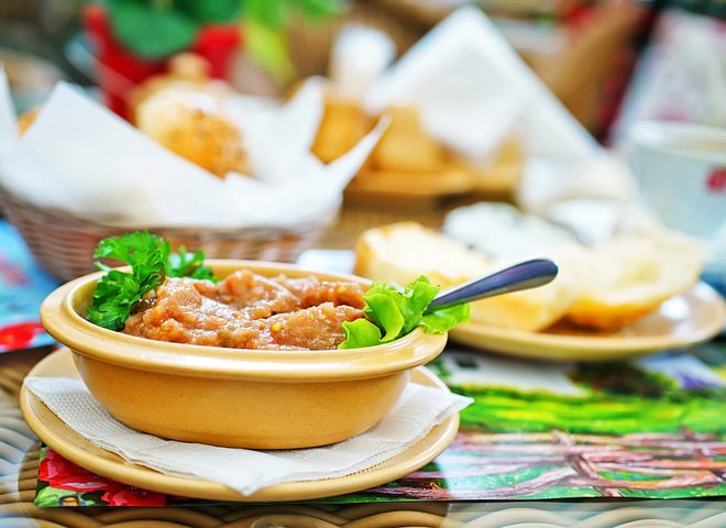 Икра из опят с морковью и луком