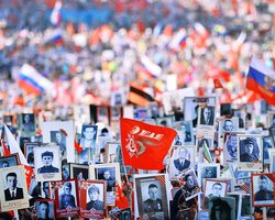 Акция – Бессмертный Полк: кто придумал, как участвовать, как оформить фотографию? Бессмертный Полк: история возникновения, регистрация ветерана, эмблема, символ, гимн, плакат, слова песни Священная Война, стихи, проза, сценарий шествия Бессмертного Полка