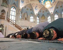 Мусульманский праздник Курбан Байрам в 2025 году: какого числа? Когда начинается пост перед Курбан Байрамом в 2025 году? Праздничные дни Курбан Байрам: даты в 2025 году