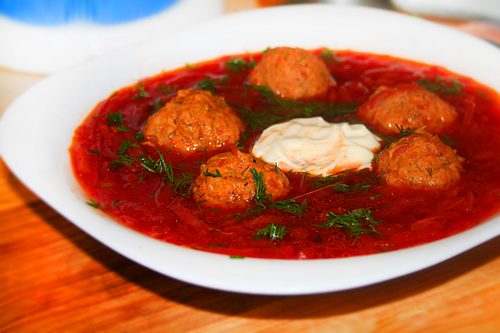 Вкусный борщ с фрикадельками