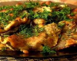 Как приготовить вешенки жареные: лучшие рецепты. Как вкусно пожарить вешенки с луком, картошкой, сметаной, морковью, чесноком, в кляре: рецепты приготовления. Сколько минут по времени жарить свежие и замороженные вешенки до готовности?