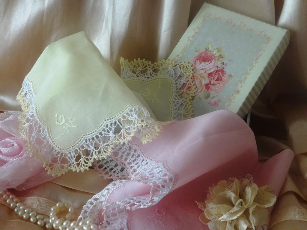 Узоры для обвязки носовых платков крючком: схемы