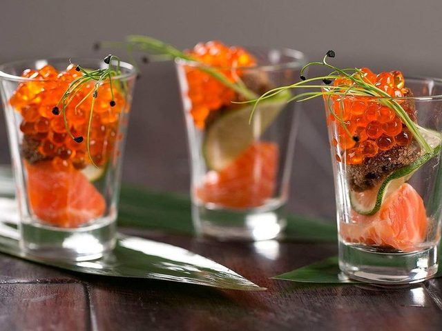 Какая икра лососевых самая лучшая, вкусная, крупная, ценная, полезная, самая дорогая? Икра горбуши, нерки, кеты, кижуча – в чем разница, что лучше: сравнение. Какая красная икра лучше: крупная или мелкая?