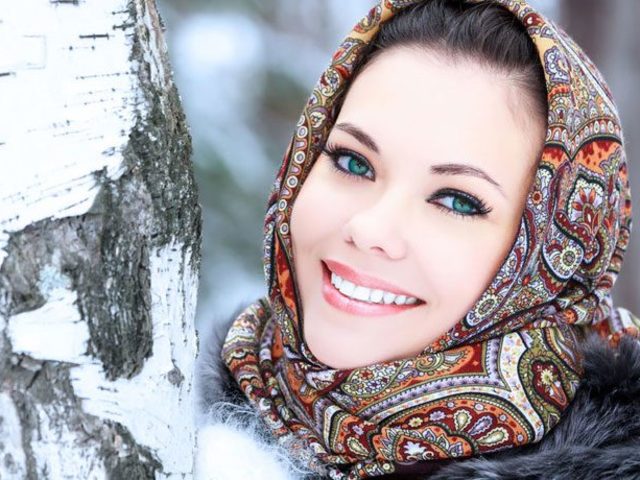 Как связать платок спицами быстро и просто: схема и описание. Как вязать платок спицами для начинающих? Как вязать пуховый, ажурный, скандинавский, бактус платок, с каймой спицами: схемы, описание, фото