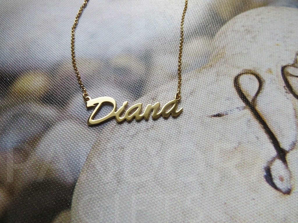 Подвеска с именем диана из золота: фото
