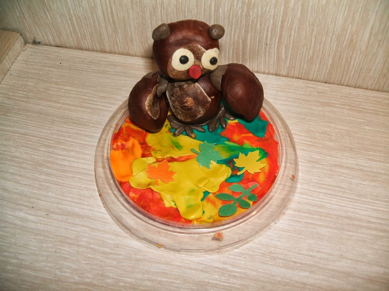 Сова из каштанов